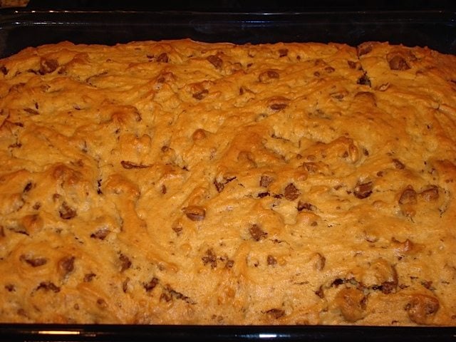 Chocolate Chip Cookie Cake Recipe
