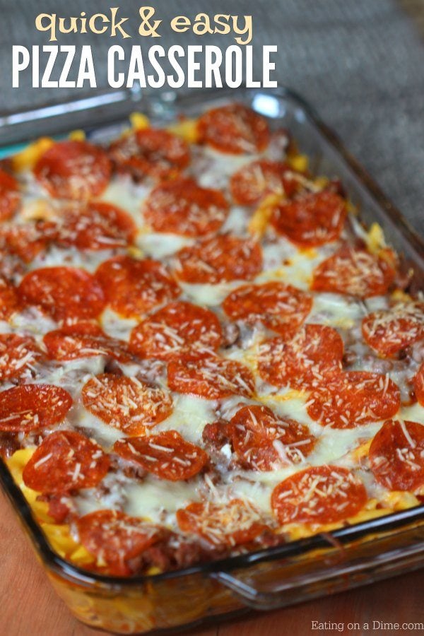 Dit makkelijke pizza ovenschotel recept is een familie blijvertje! Een makkelijk ovenschotel recept. Plus deze pizza pasta ovenschotel is een makkelijke vriezer maaltijd. Probeer het vandaag nog!