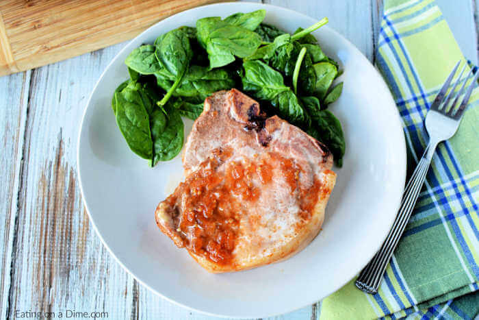  El adobo de coca-Cola es la receta de Chuletas de cerdo al Horno más deliciosa y fácil. Las chuletas de cerdo fáciles de hornear son tiernas y sabrosas. Esta comida seguro que impresionará. 