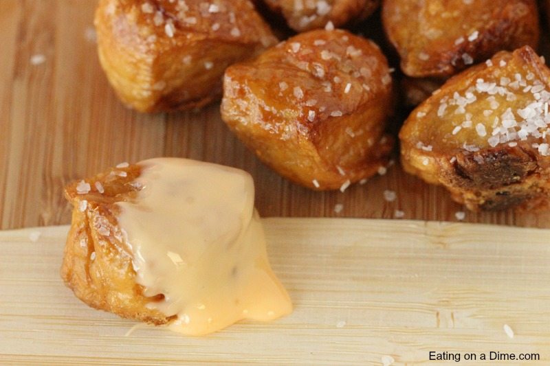 Easy Recipe For Cheese Sauce For Pretzels - Eating On A Dime