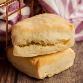 How to make Homemade biscuits - easy southern homemade biscuits