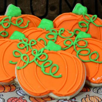 Delicious Pumpkin Decorated Sugar Cookies: A Fall Favorite