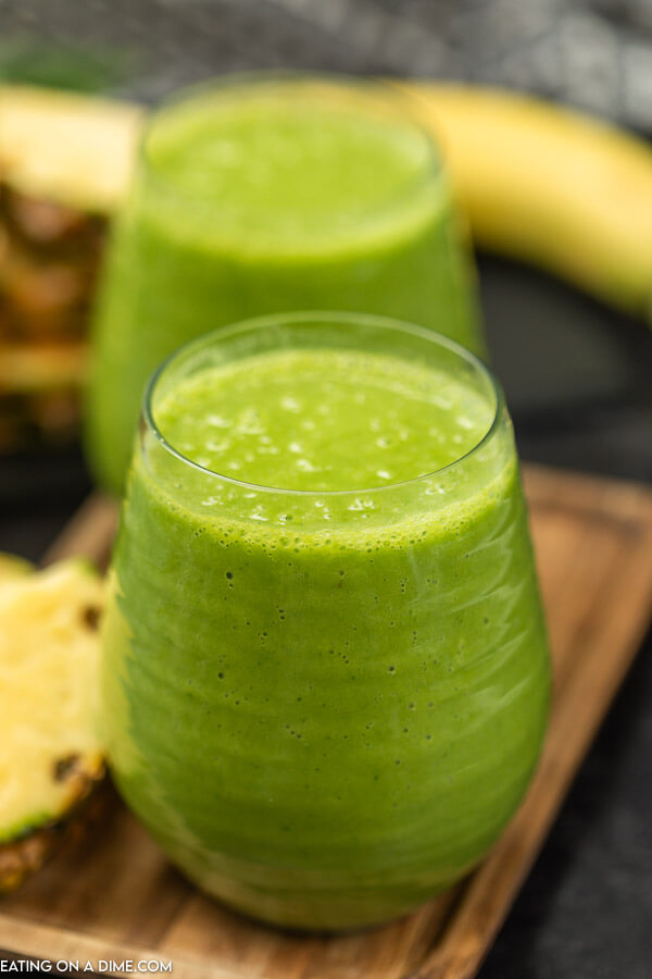 Spinach Pineapple Green Smoothie Recipe - Eating On A Dime