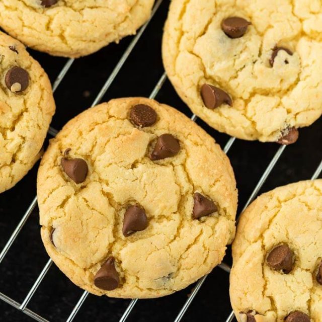 Cake mix chocolate chip cookies - only 4 ingredients