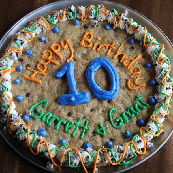 https://www.eatingonadime.com/wp-content/uploads/2016/11/giant-cookie-cake-square.jpg