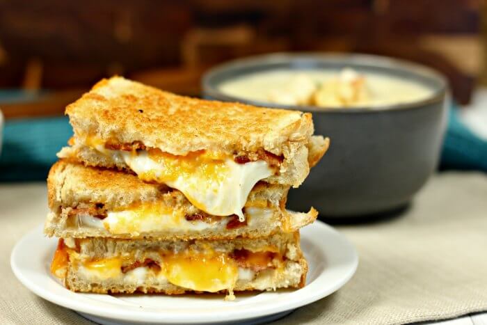 Grilled bacon grilled cheese sandwich recipe - Easy Grilled Cheese recipe