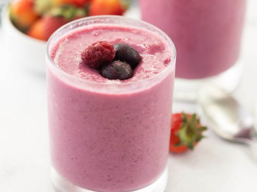 How to make healthy smoothies with frozen fruit (3 recipes!) 