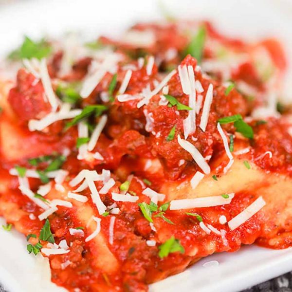 Crockpot Ravioli and Sausage - Easy crockpot ravioli