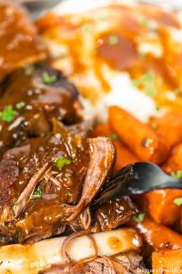 Slow Cooker Beef Short Ribs