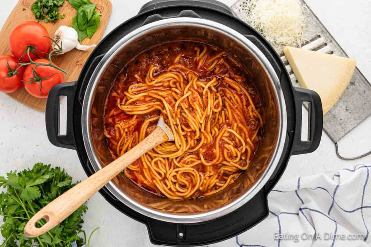 Quick and Easy Instant Pot Spaghetti Recipe - Keat's Eats