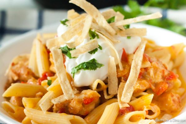 Instant pot chicken fajita pasta recipe - ready in minutes!