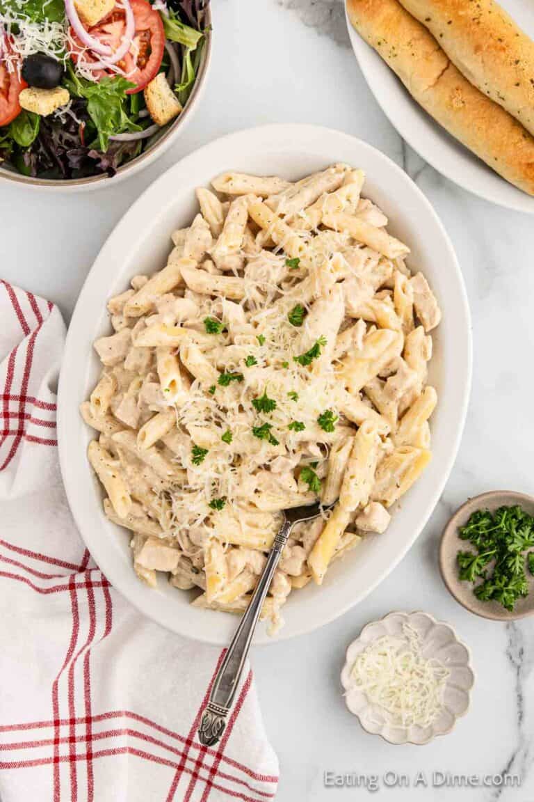 Crock pot olive garden chicken alfredo pasta - Delicious and easy!