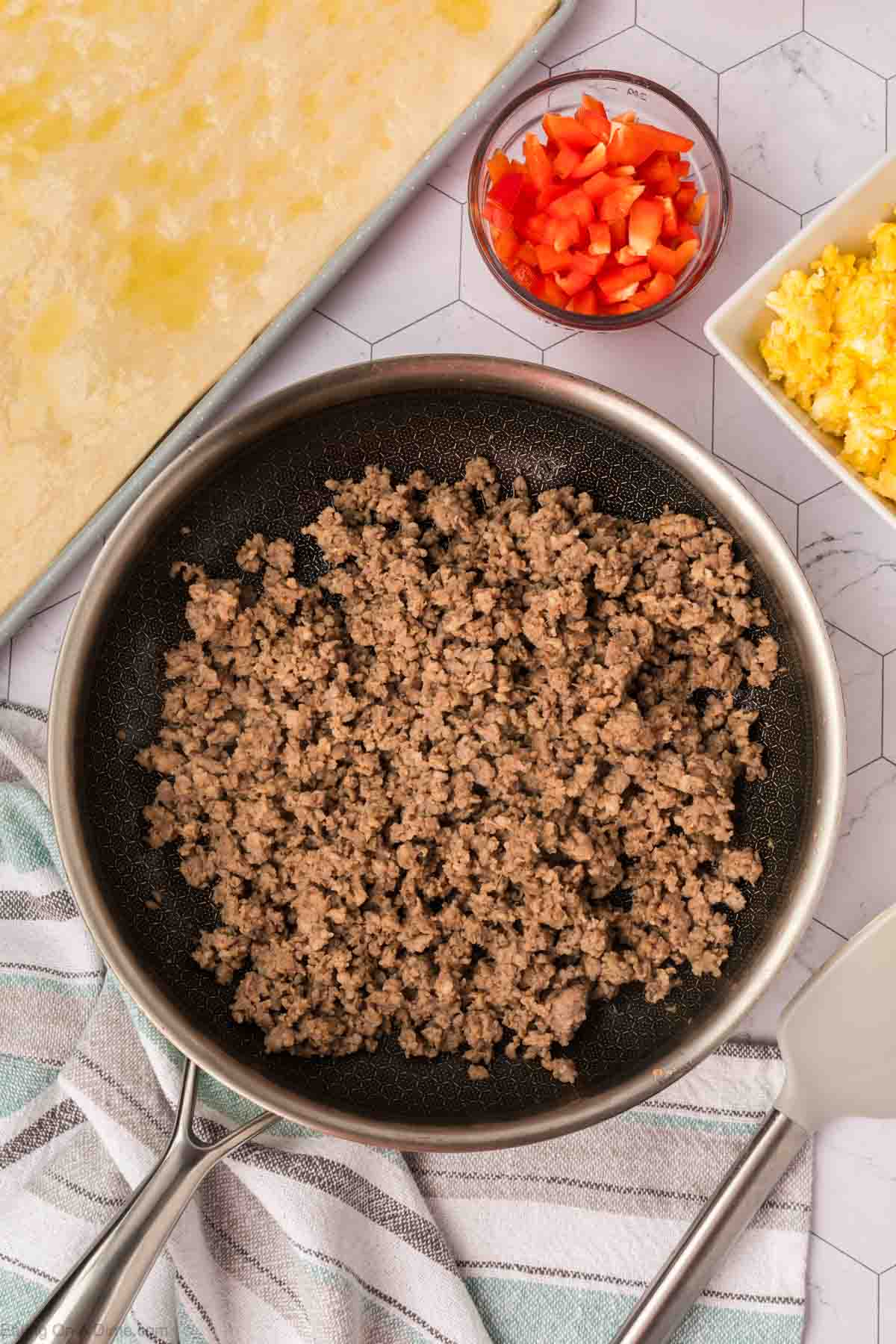 Cooking sausage in a skillet