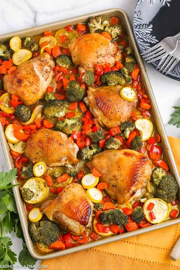 Sheet pan chicken thigh dinner - easy and delicious dinner idea