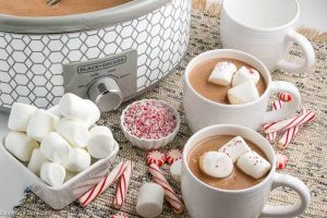 Crock pot hot chocolate recipe - Only 5 ingredients