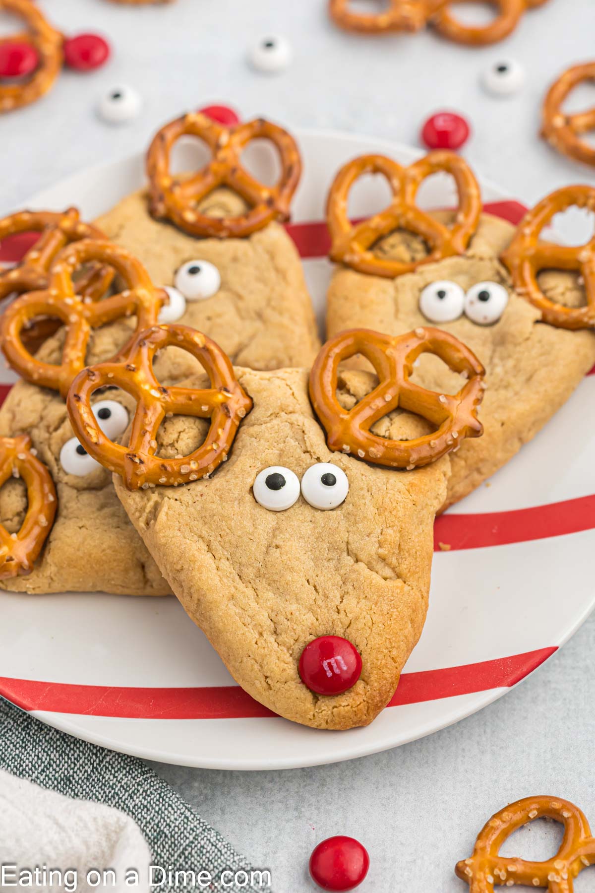 Quick and Easy Winter Treat: Reindeer Pudding Cups