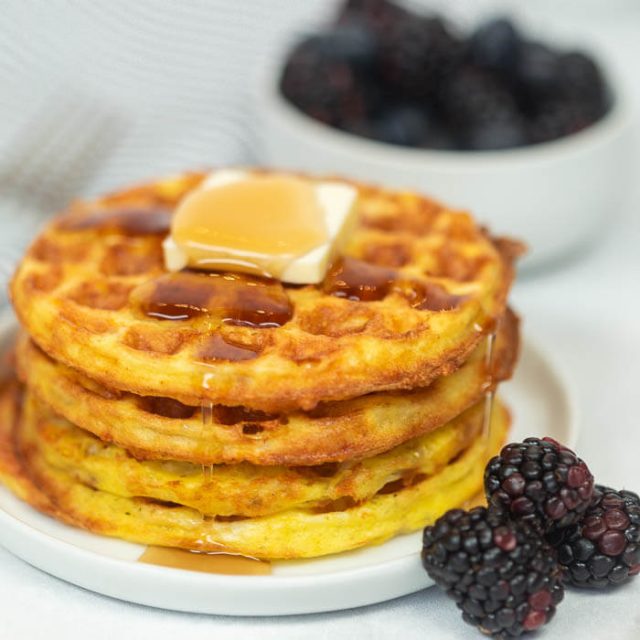 Chaffle recipe - easy chaffle recipe in just minutes!