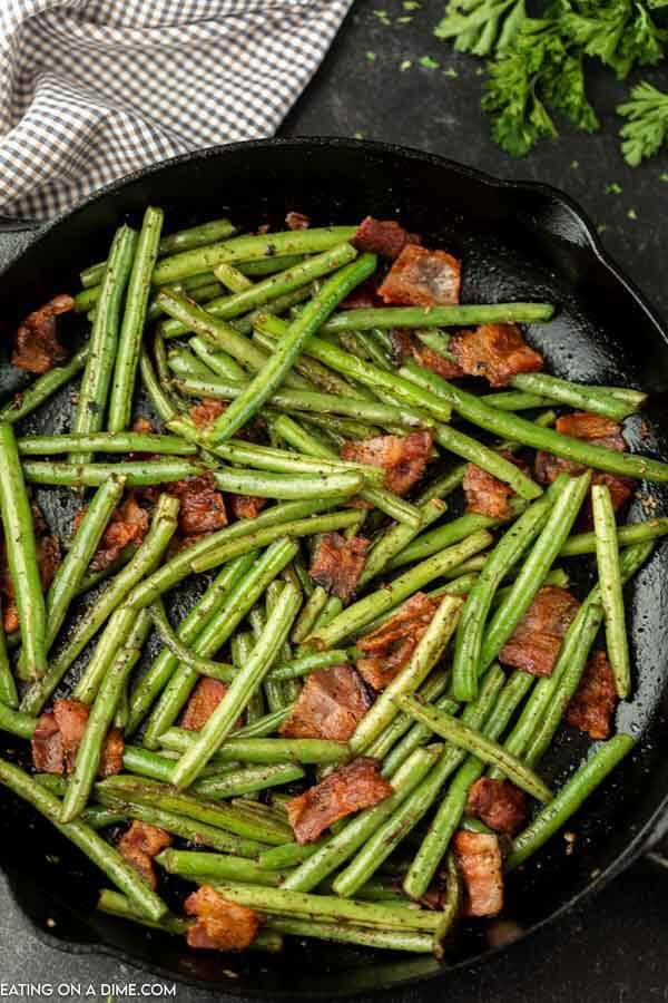 Green beans with bacon - The BEST Green Beans and Bacon