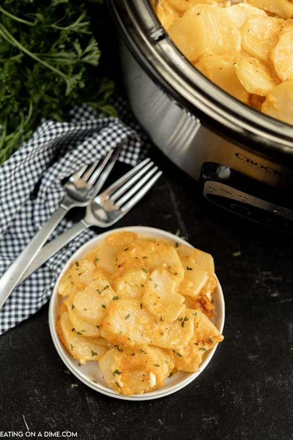 https://www.eatingonadime.com/wp-content/uploads/2021/09/crock-pot-scalloped-potatoes-8.jpg