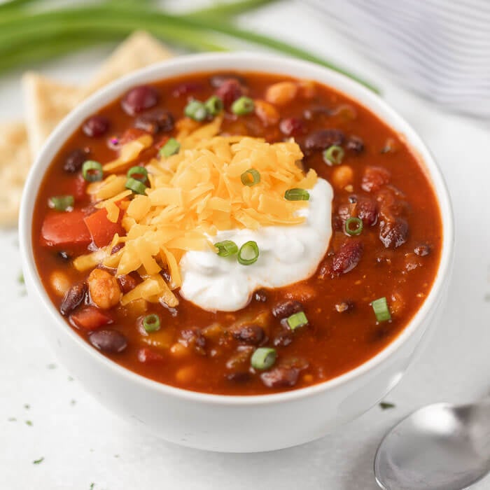 Instant Pot Vegetarian Chili - Ready in only 10 minutes!