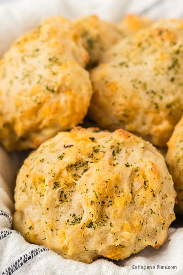 Cheddar Bay Biscuits Copycat + Video - The Slow Roasted Italian