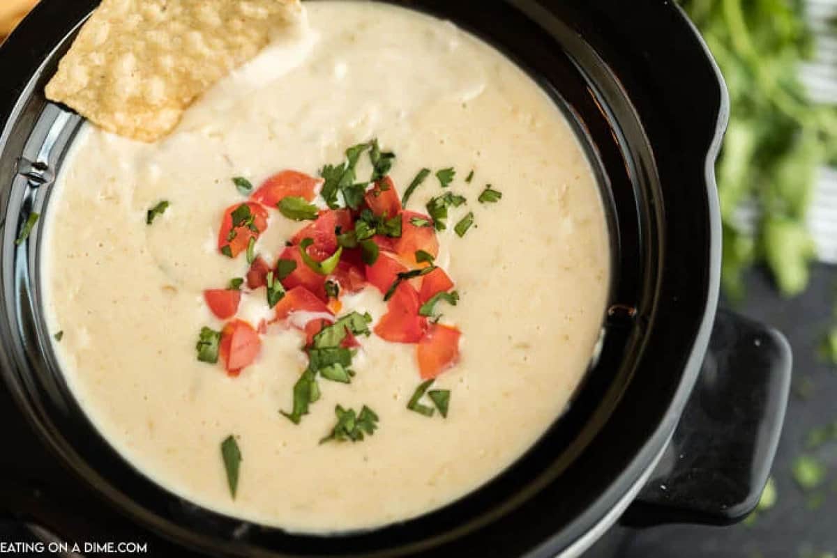How to make: CROCK POT WHITE QUESO DIP 