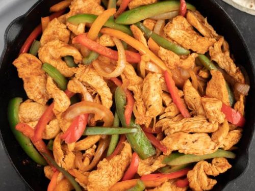 How to Make Chicken Fajitas in a Cast Iron Skillet - Live Laugh Rowe