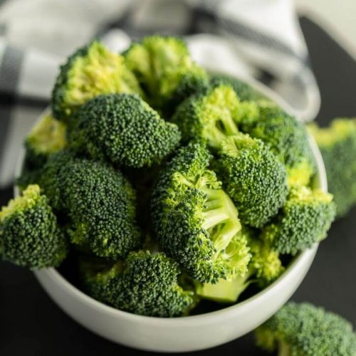 How to cut Broccoli into Florets - Eating on a Dime