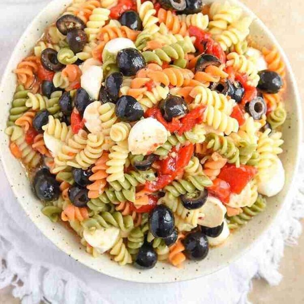 25 Easy Cold Pasta Salad Recipes - Eating on a Dime