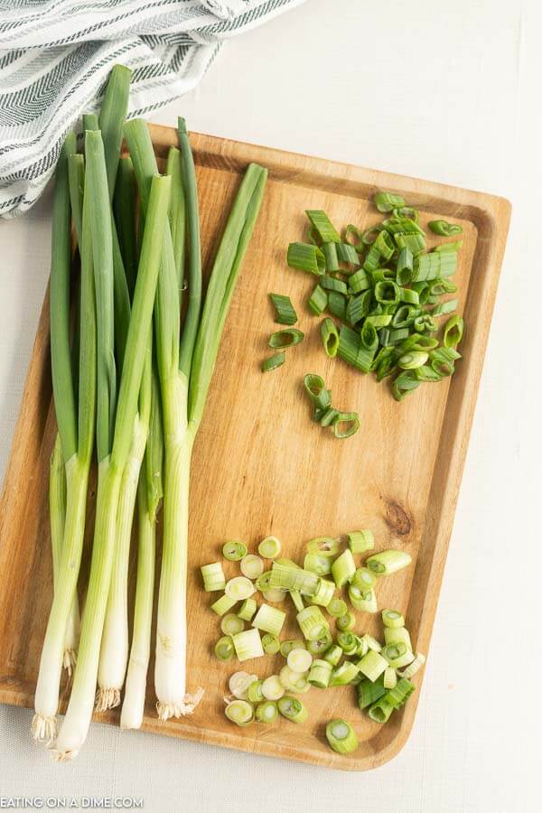 https://www.eatingonadime.com/wp-content/uploads/2022/03/eod-how-to-cut-green-onions-5.jpg