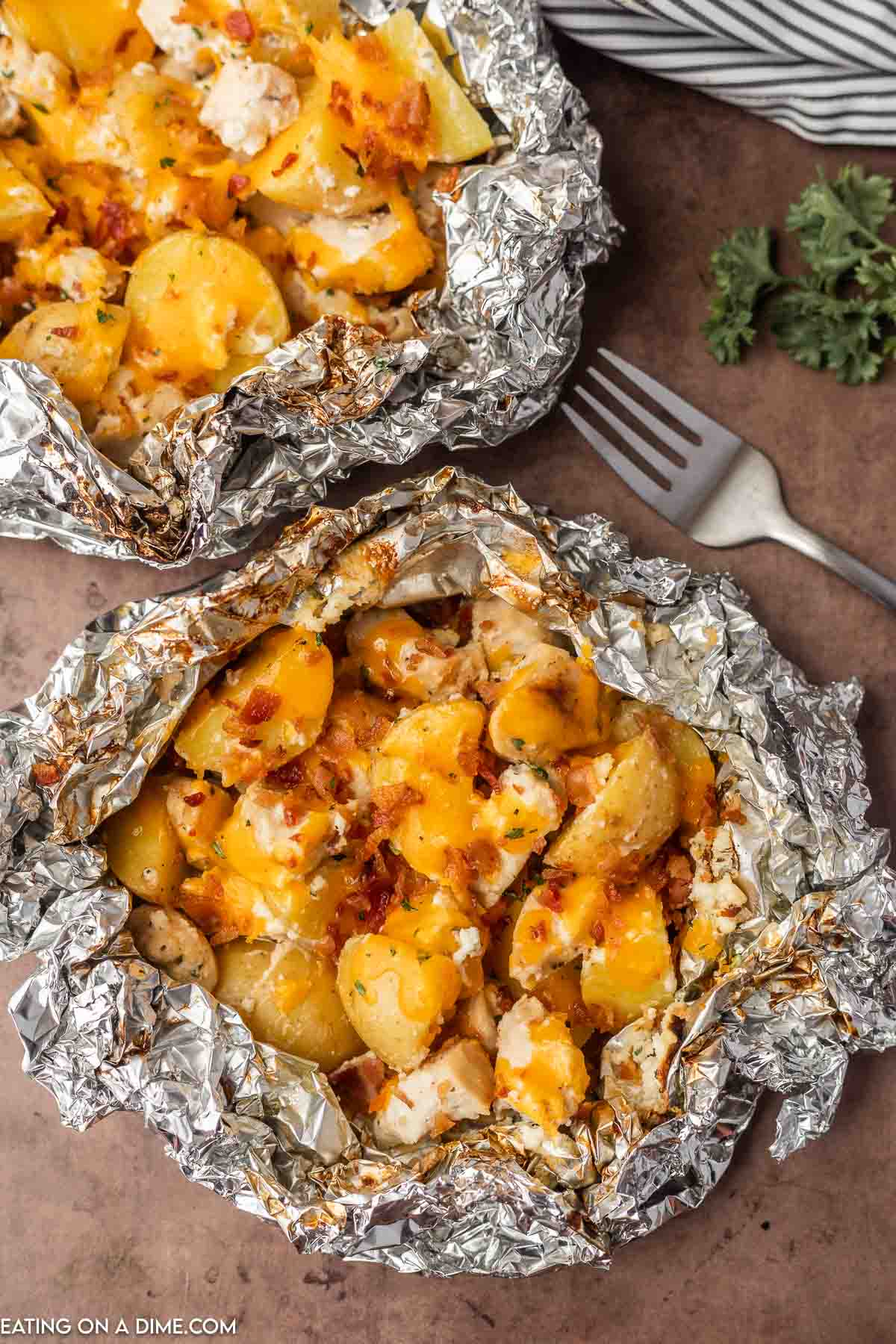 Grilled Smothered BBQ Chicken Foil Packs - Creme De La Crumb