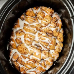 Crock Pot Cinnamon Roll Casserole (1)