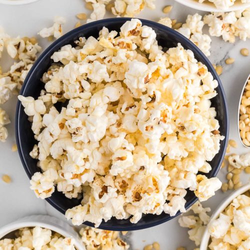 Kettle Corn Popcorn Recipe - Eating on a Dime