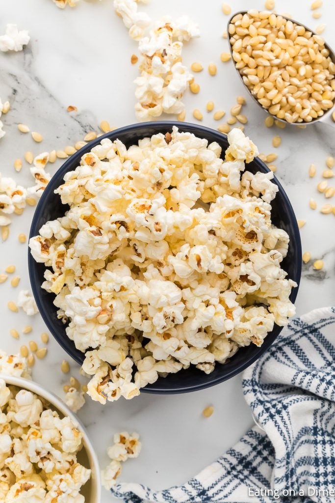 Kettle Corn Popcorn Recipe - Eating on a Dime