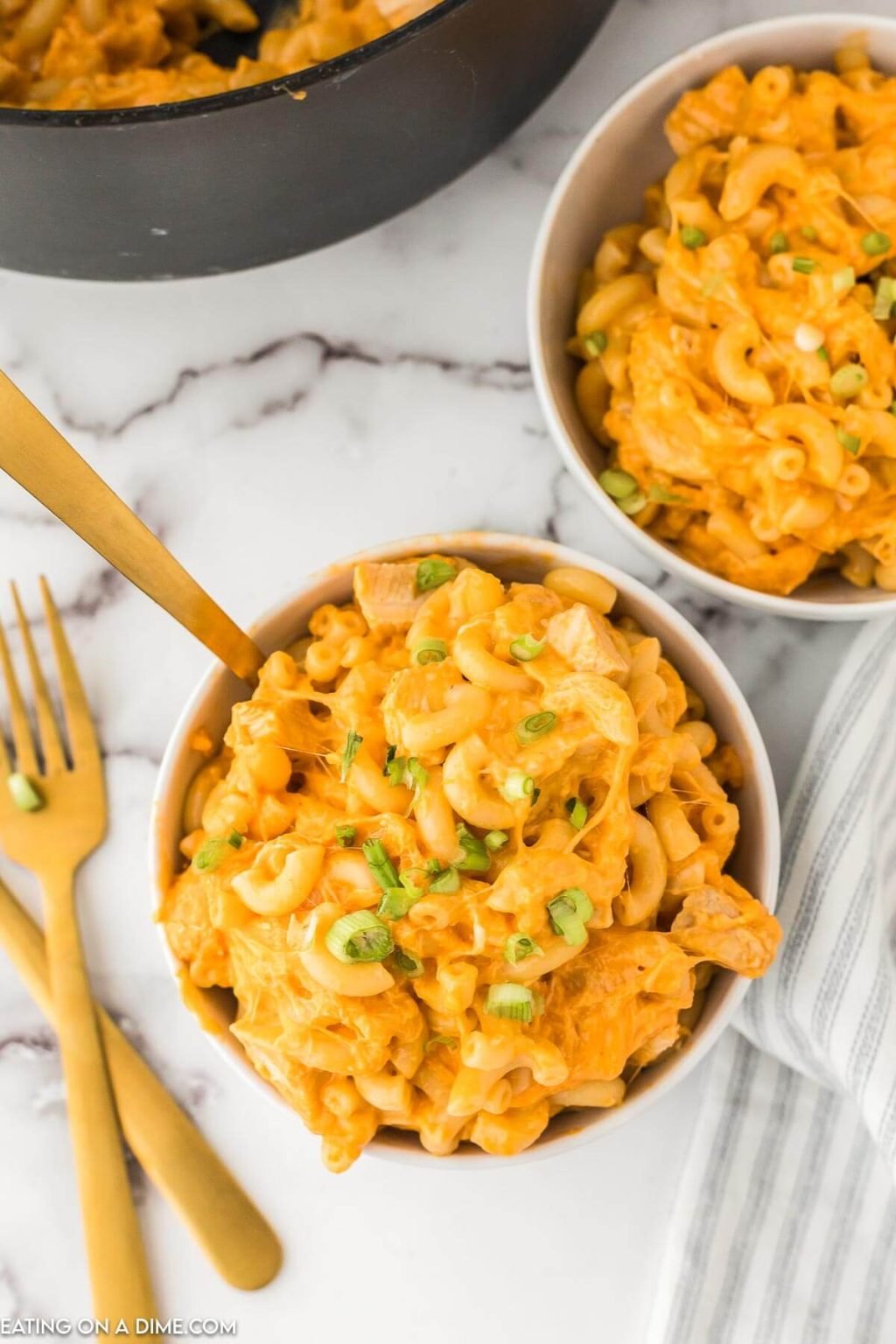 Buffalo Chicken Mac and Cheese Recipe - Eating on a Dime