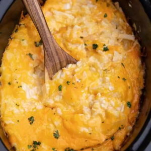 Crockpot Cheesy Potatoes