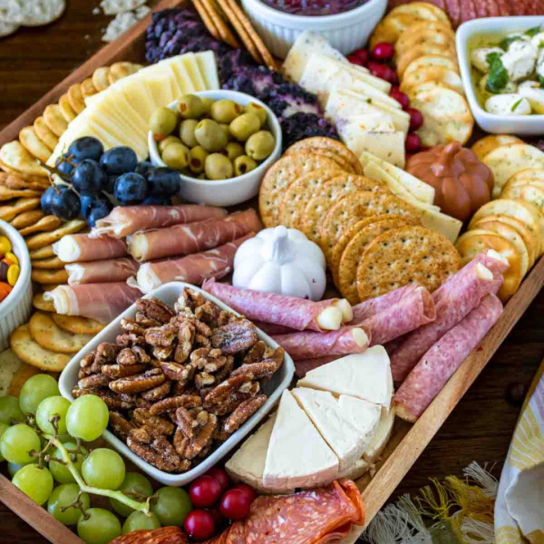 51 Thanksgiving Charcuterie Board Ideas - Eating on a Dime