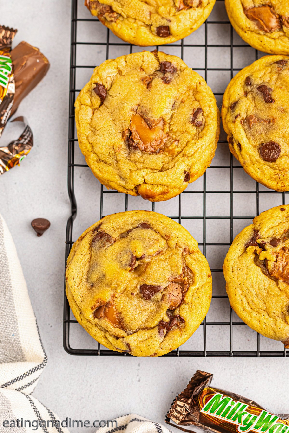 Baked cookies on a wire rack