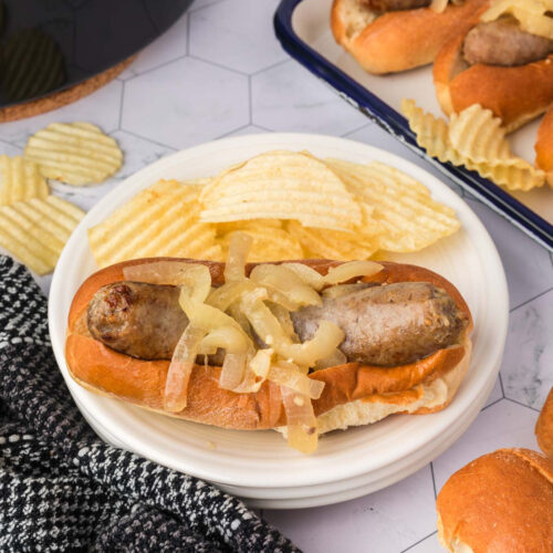 Easy Slow Cooker Beer Brats – Must Love Home