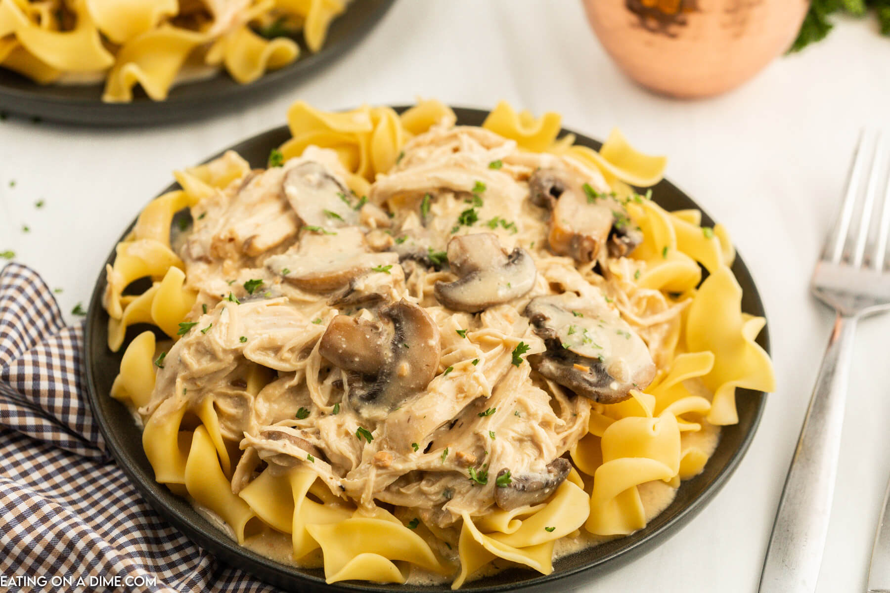 Slow Cooker Chicken Stroganoff