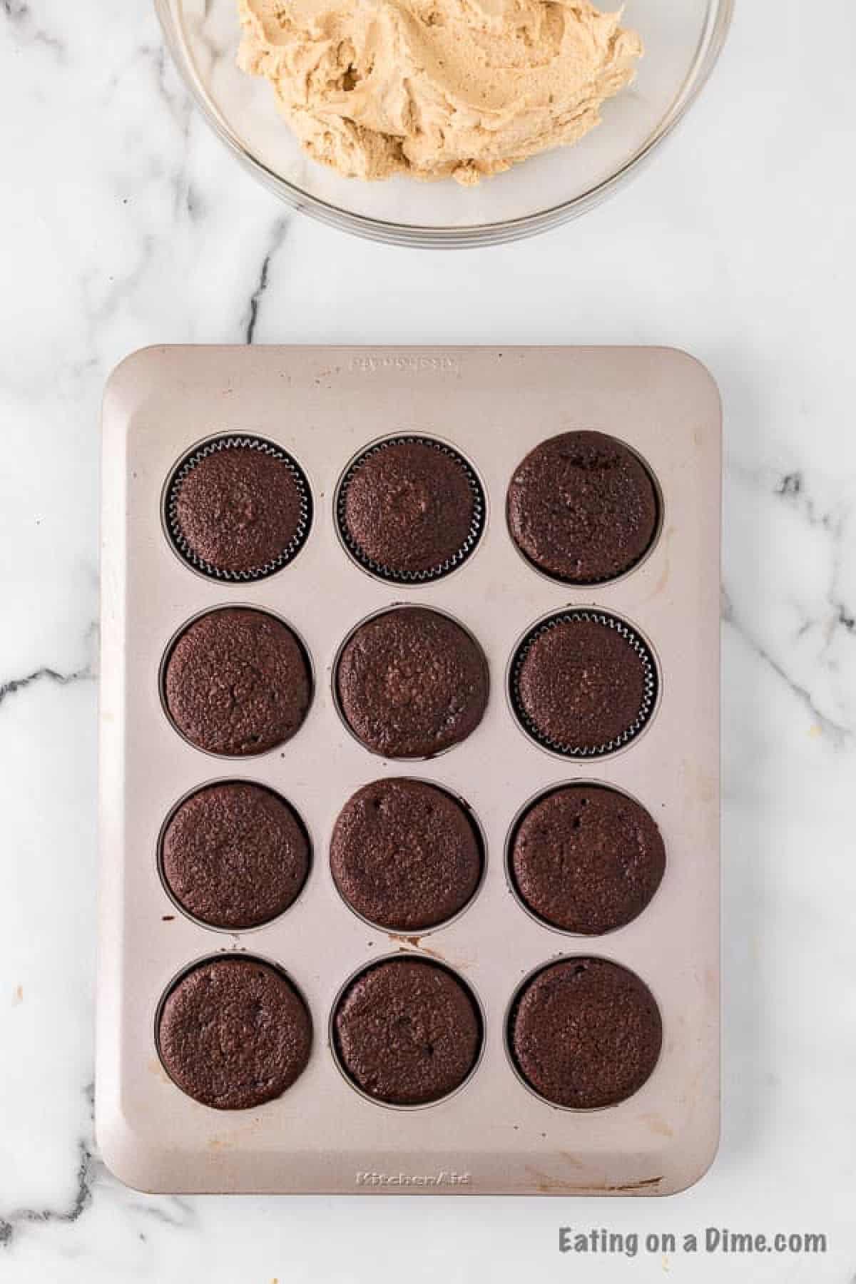 Dividing cupcake batter into the muffin tin