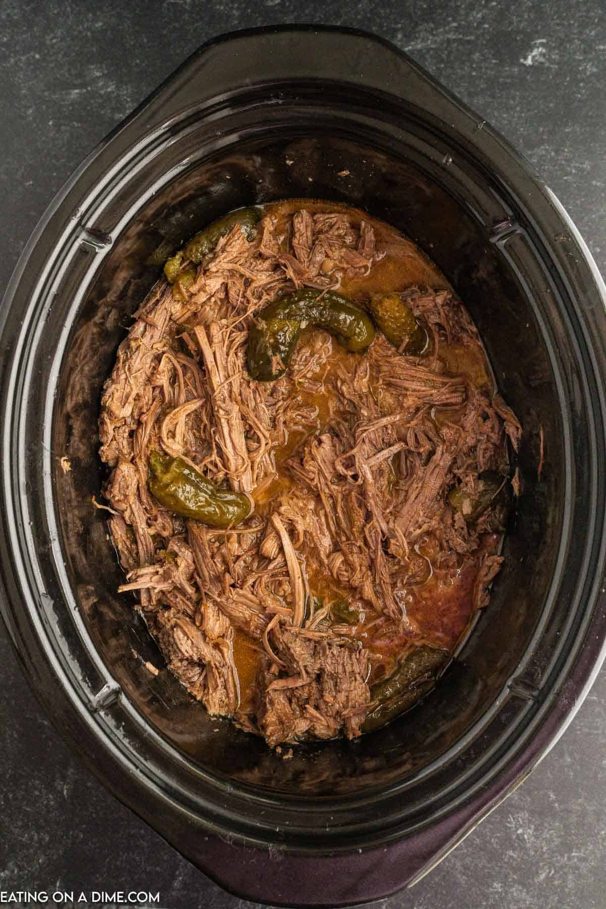 Shredded meat in the slow cooker 