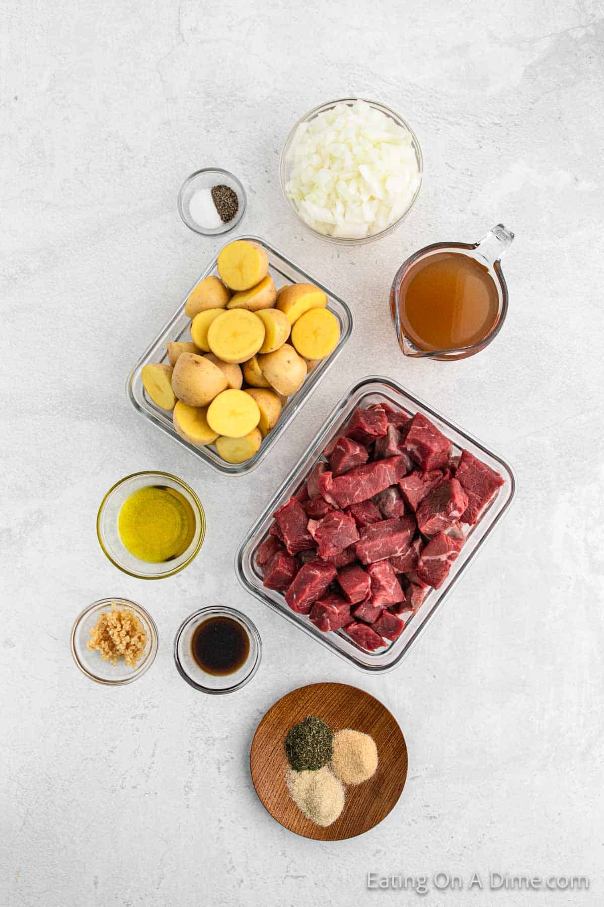 Ingredients - Sirloin Steak, salt, pepper, garlic powder, onion powder, olive oil, onion, garlic, beef broth, Worcestershire Sauce, thyme, baby potatoes, parsley