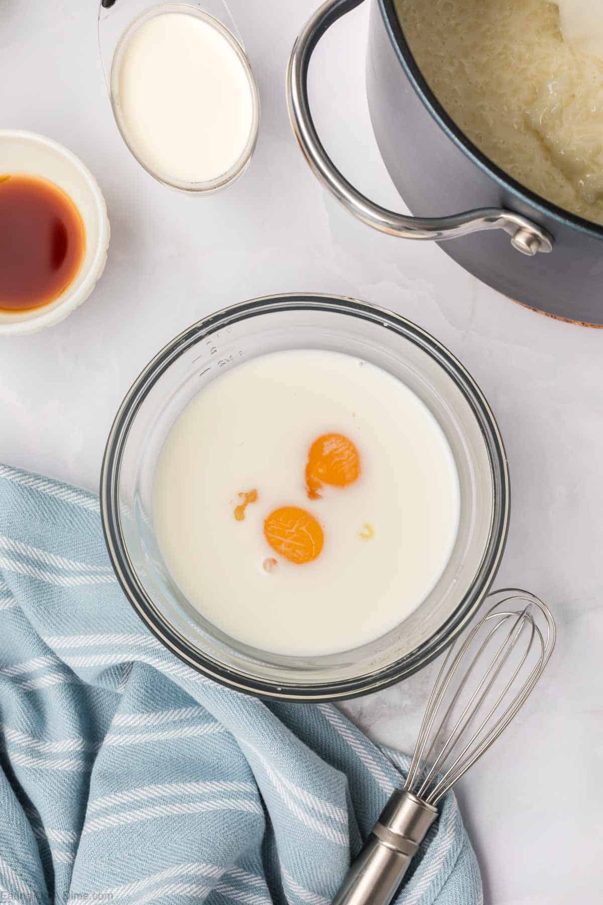 Whisk egg and milk in a clear bowl