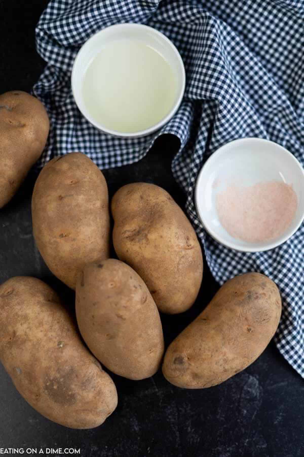 Ingredients for recipe: oil, salt, potatoes